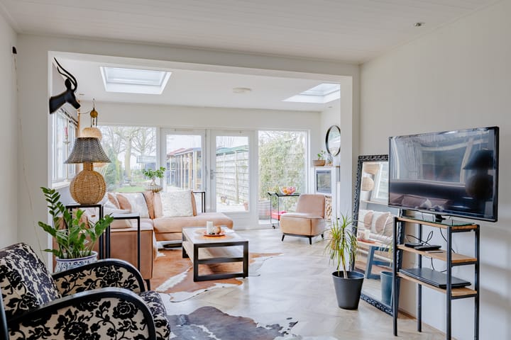 Vrijstaande woning te koop: Middenweg 14, Noordbeemster