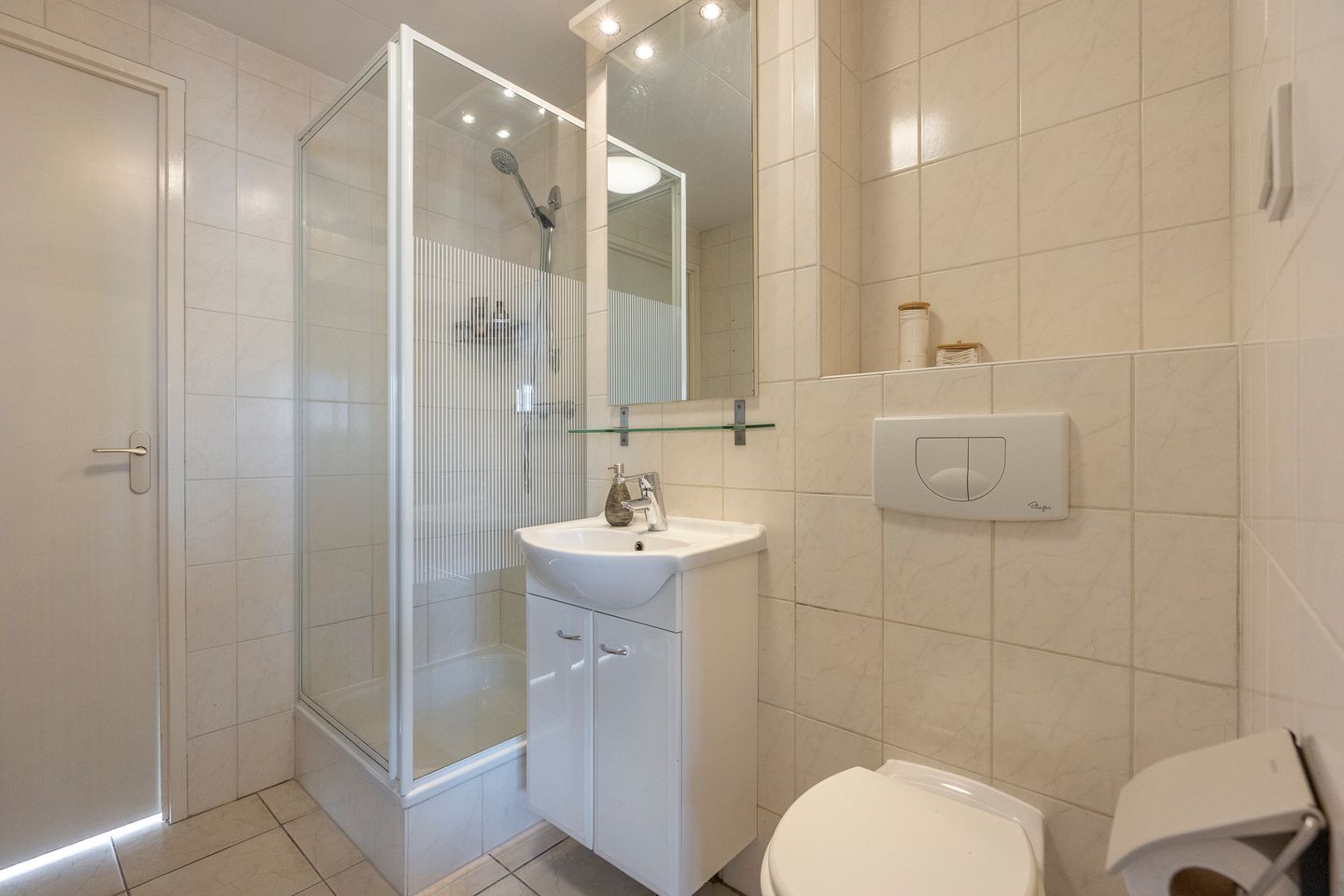 Photo 19 of Hermannus Elconiusstraat 24-B
