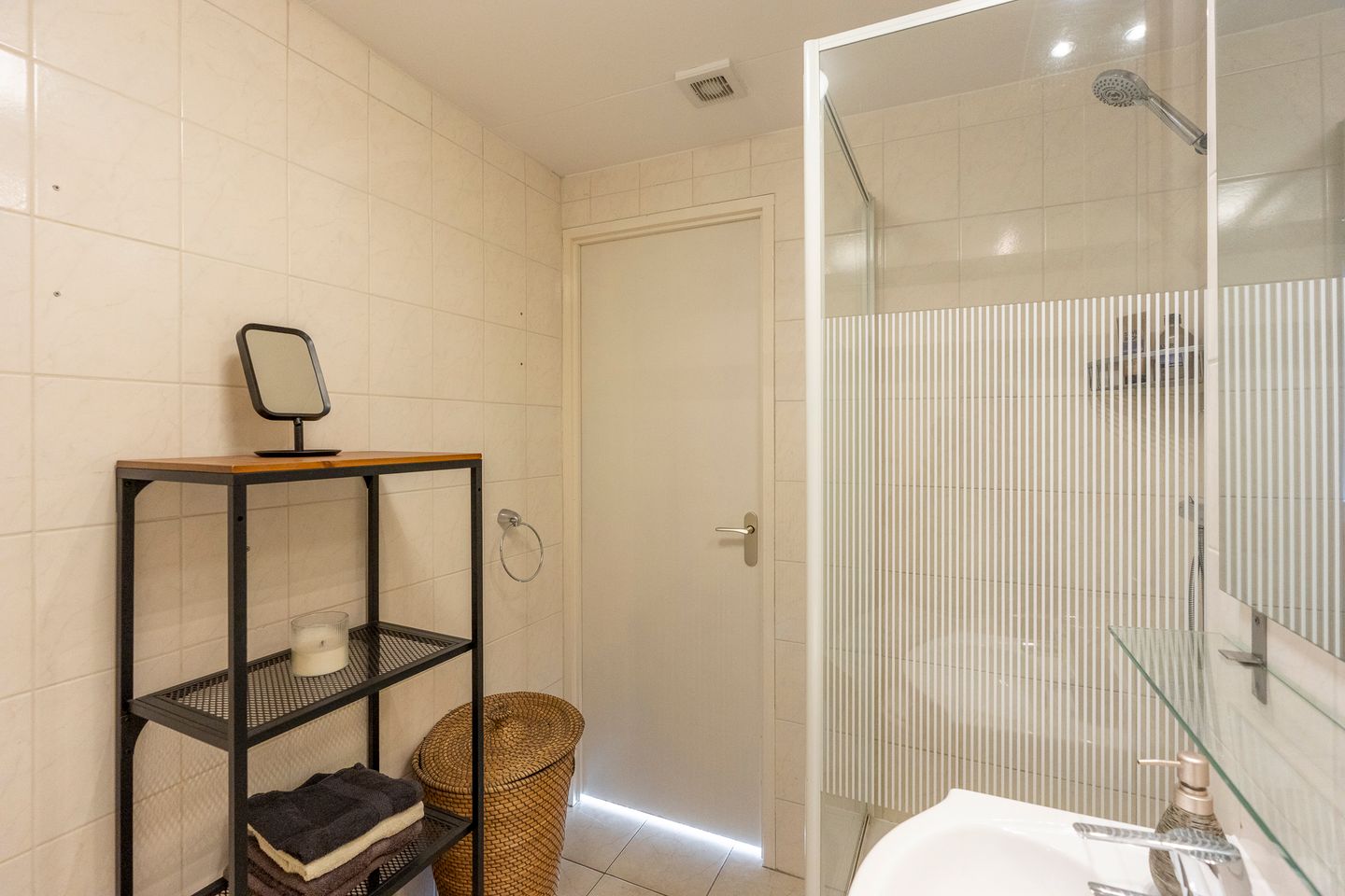 Photo 20 of Hermannus Elconiusstraat 24-B