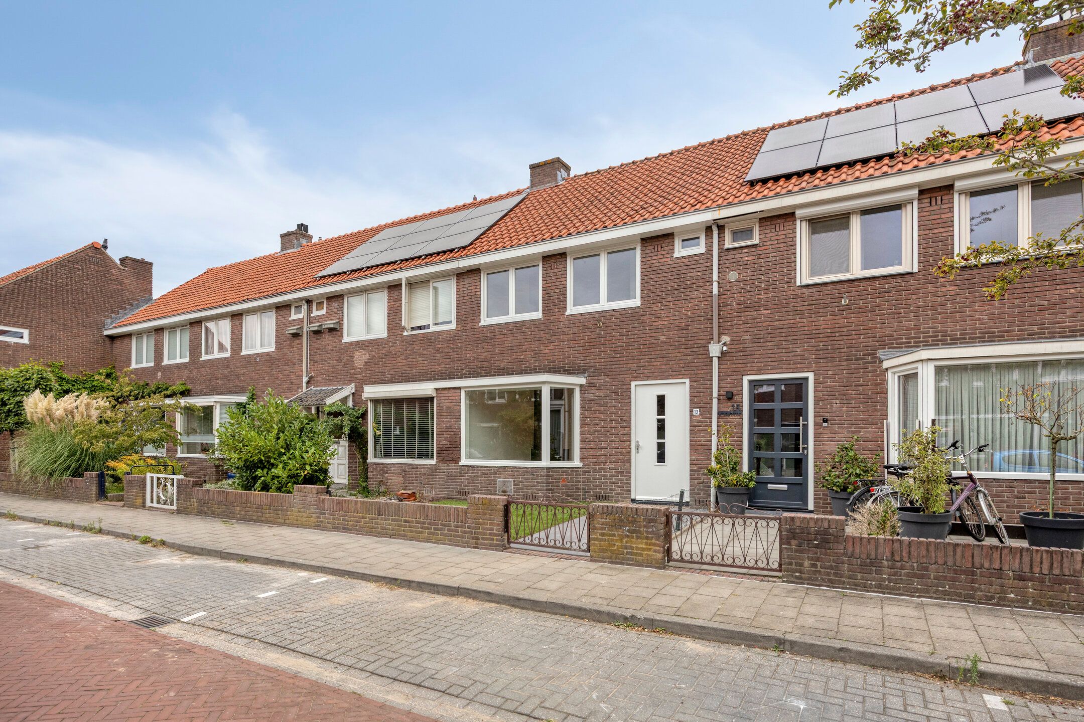 Photo 3 of Ganzebloemstraat 13