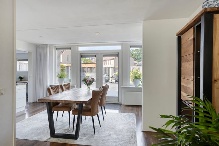 Tussenwoning te koop: Leonard Springerlaan 29, Deventer