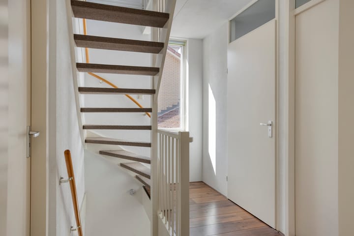 Tussenwoning te koop: Leonard Springerlaan 29, Deventer