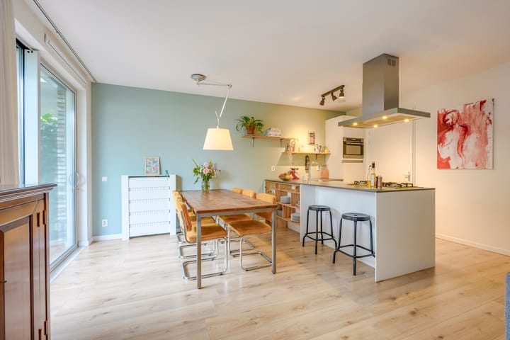 Tussenwoning te koop: Oldenburgerhof 6, Utrecht
