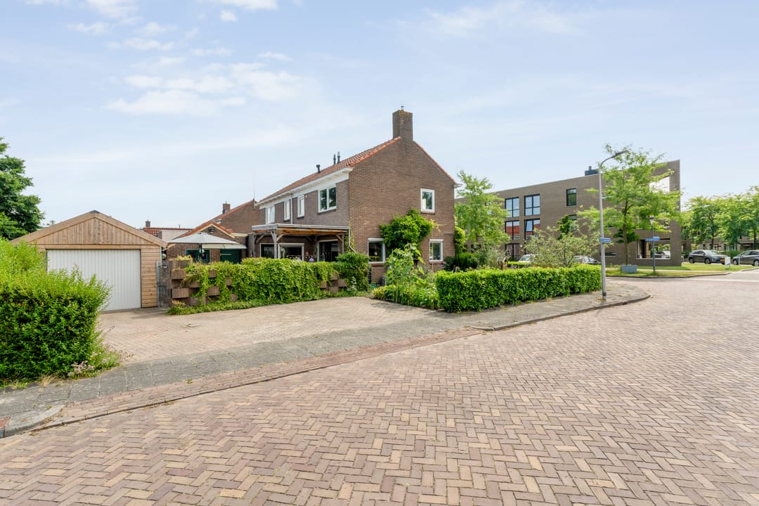 Foto 41 van De Genestetlaan 12