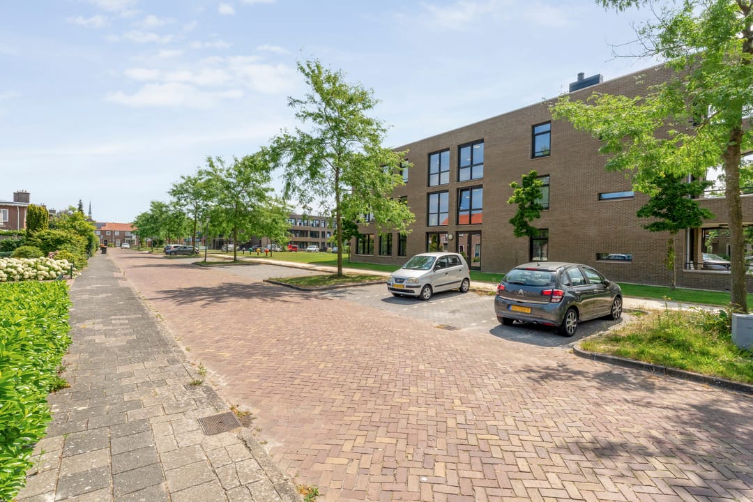 Foto 47 van De Genestetlaan 12