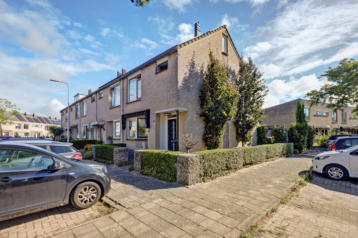 Photo 4 of Bizetstraat 59