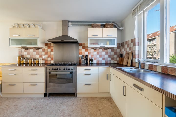 Tussenwoning te koop: Lissenvaart 138, Zoetermeer