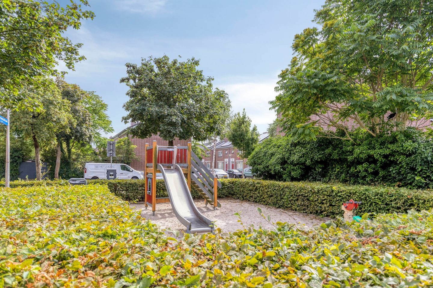 Foto 40 van Pioenroosstraat 63
