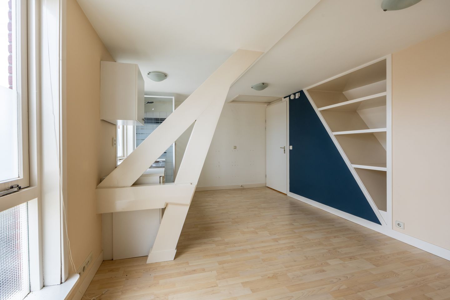 Photo 19 of Linschotenstraat 14-RD