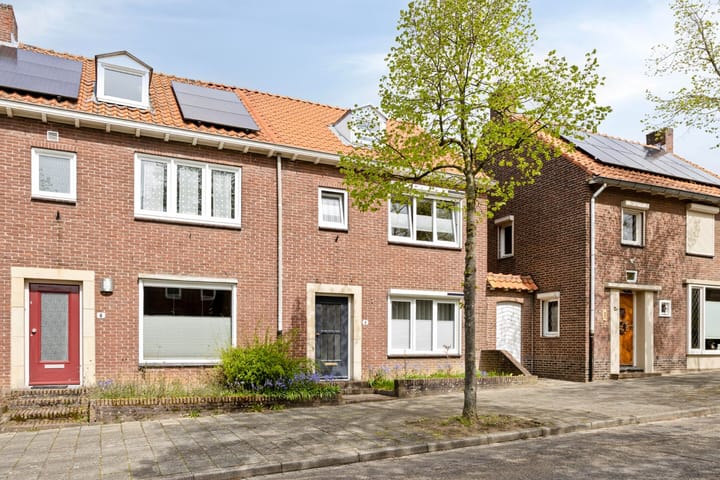 Tussenwoning te koop: Van Alphenstraat 4, Heerlen