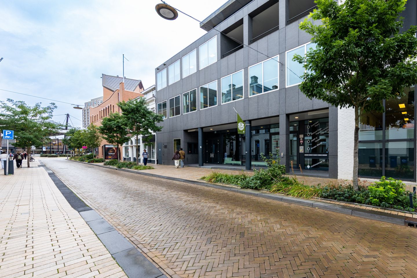 View photo 1 of Stationsstraat 14