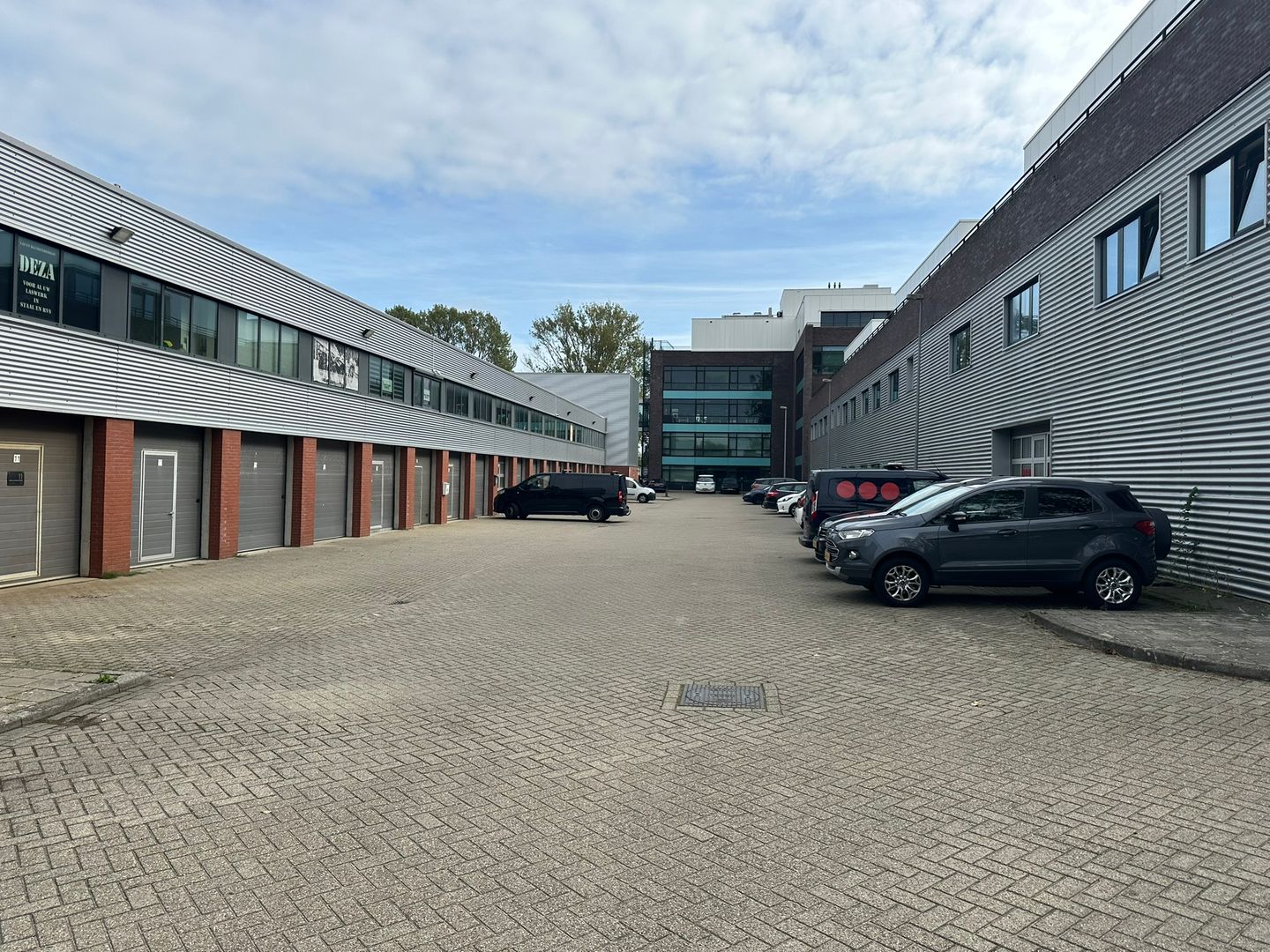 Bekijk foto 4 van Einthovenstraat 9