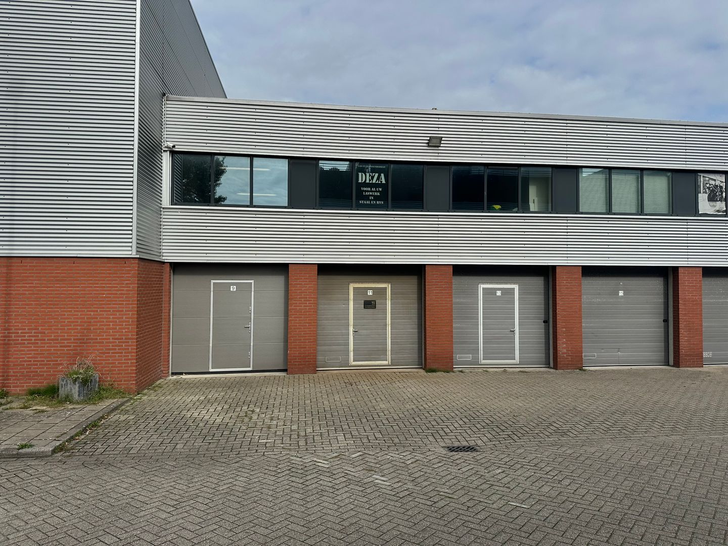 Bekijk foto 2 van Einthovenstraat 9