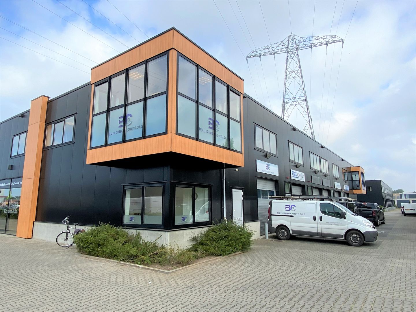 Bekijk foto 1 van Eiffelstraat 38