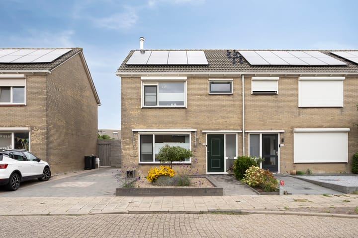 Hoekwoning te koop: de Ruyterstraat 22, Koudekerke
