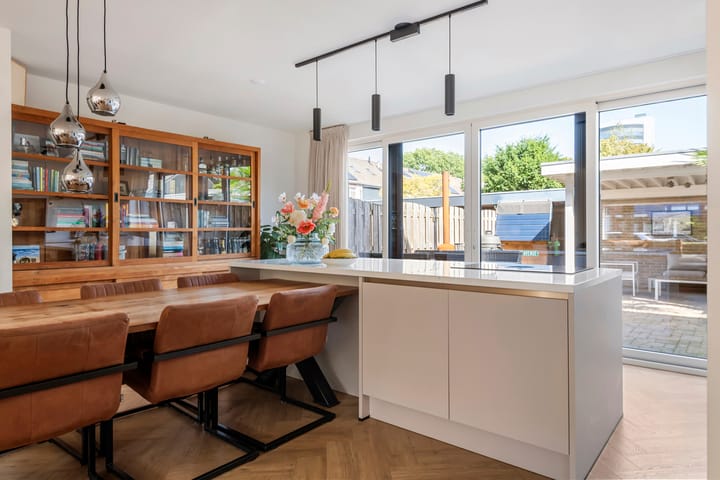 Tussenwoning te koop: De Hennepe 491, Tiel