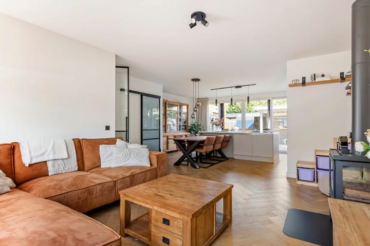 Tussenwoning te koop: De Hennepe 491, Tiel