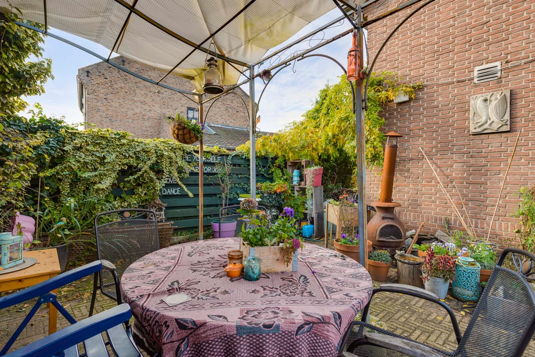 Photo 32 of Lucasstraat 6