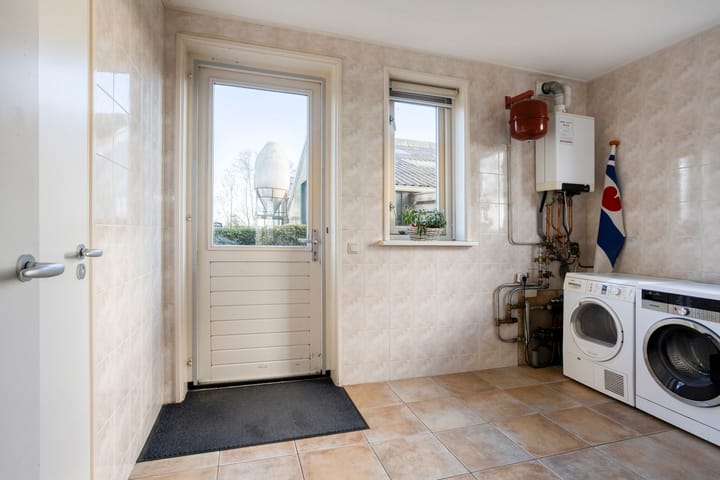 Vrijstaande woning te koop: Bûtefjild 11, Feanwâlden