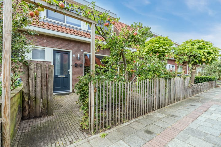 Twee-onder-één-kap te koop: Timorstraat 31, Meppel