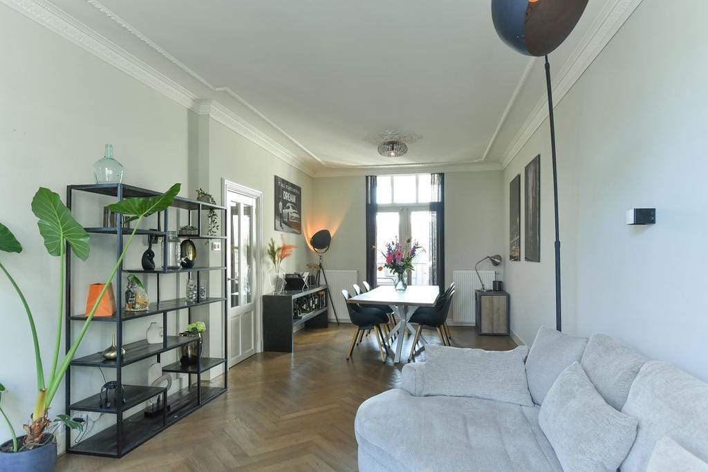Photo 15 of Van Lawick van Pabststraat 127-2