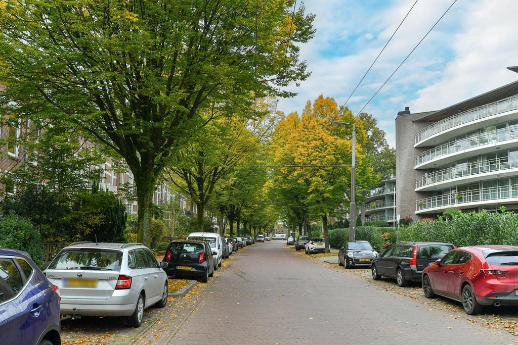 Photo 35 of Van Lawick van Pabststraat 127-2