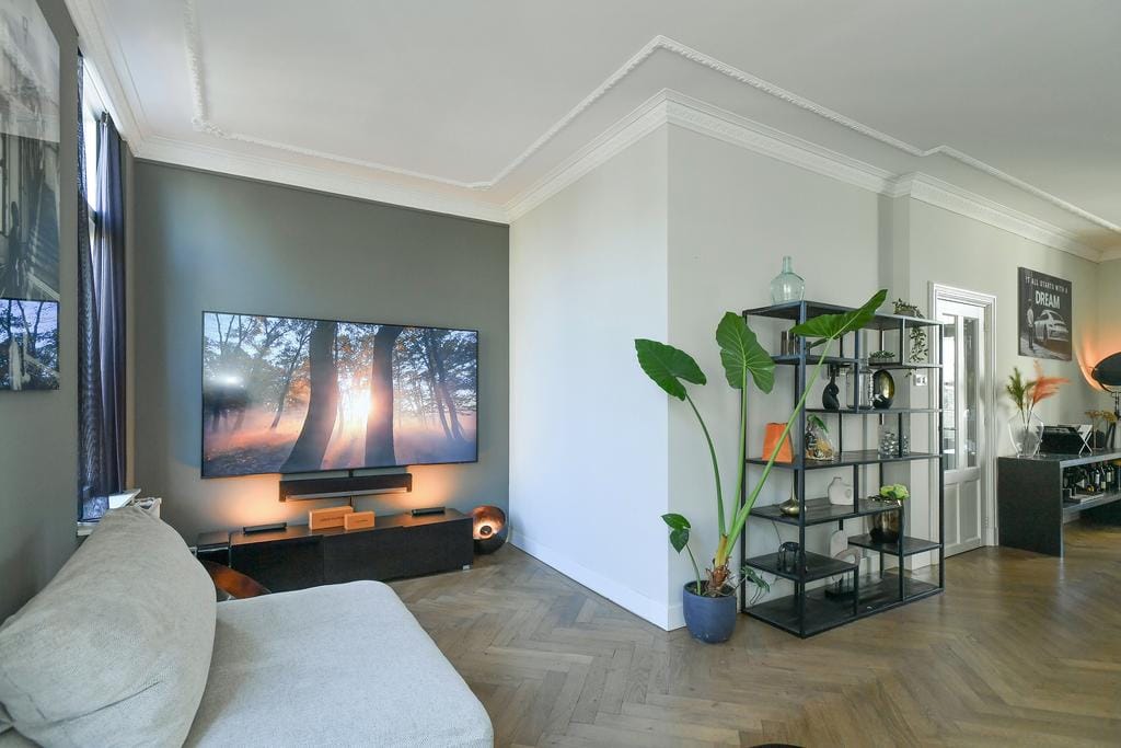 Photo 10 of Van Lawick van Pabststraat 127-2