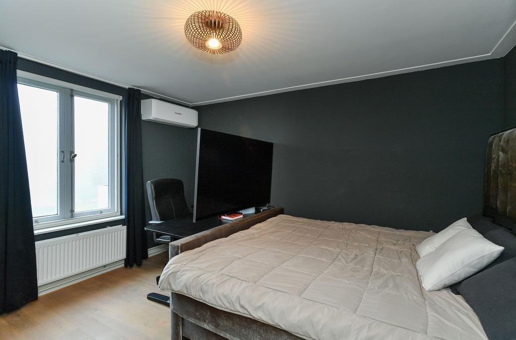 Photo 28 of Van Lawick van Pabststraat 127-2