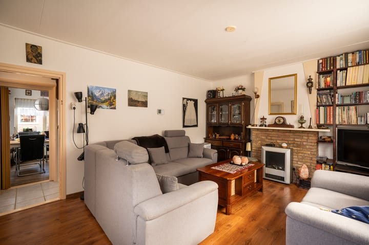Hoekwoning te koop: Nieuwstraat 19, Asperen