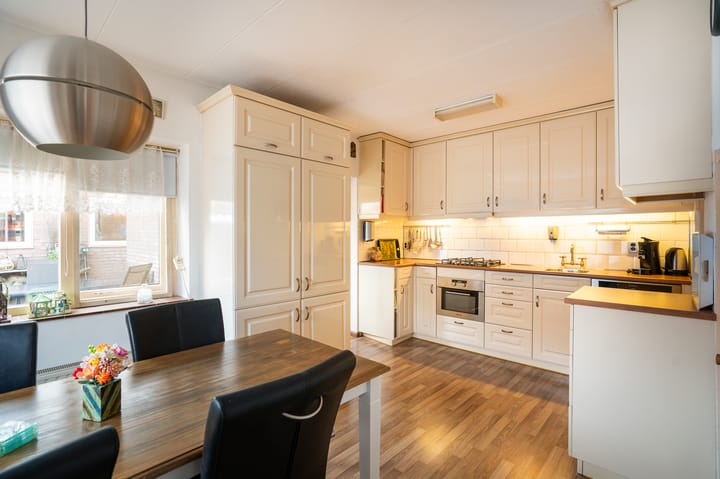 Hoekwoning te koop: Nieuwstraat 19, Asperen