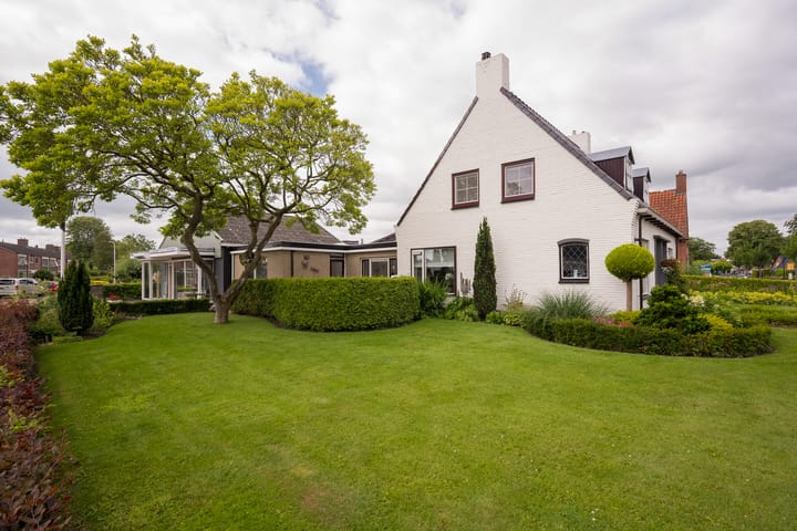 Vrijstaande woning te koop: Jan Binneslaan 88, Surhuisterveen