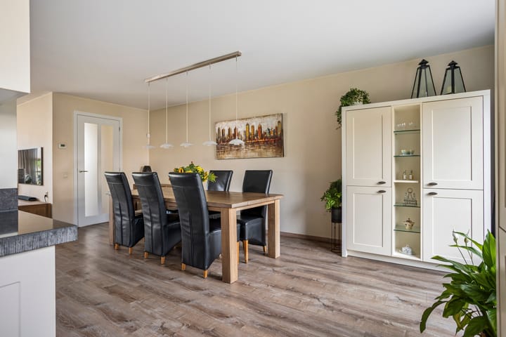 Tussenwoning te koop: Van Doornicksingel 38, Wateringen