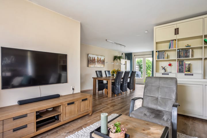 Tussenwoning te koop: Van Doornicksingel 38, Wateringen