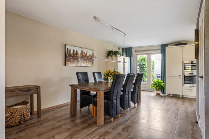 Tussenwoning te koop: Van Doornicksingel 38, Wateringen