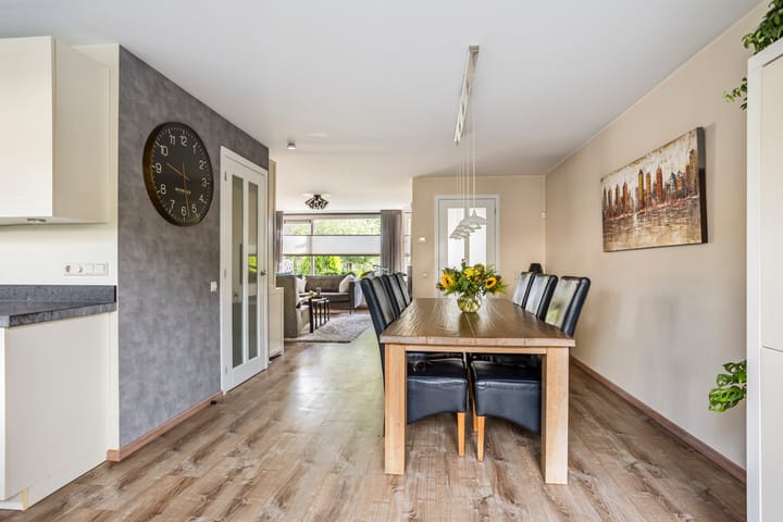 Tussenwoning te koop: Van Doornicksingel 38, Wateringen
