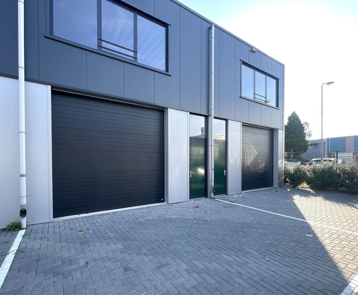 View photo 2 of Pascalstraat 23-25