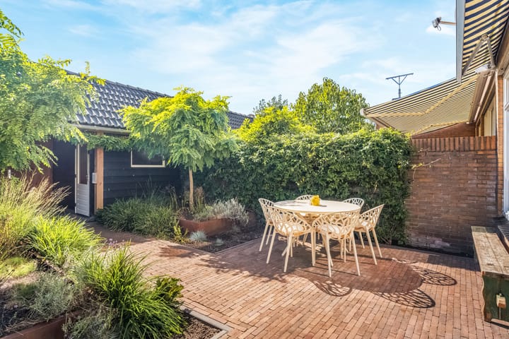 Tussenwoning te koop: Heinencamp 5, Nijkerk
