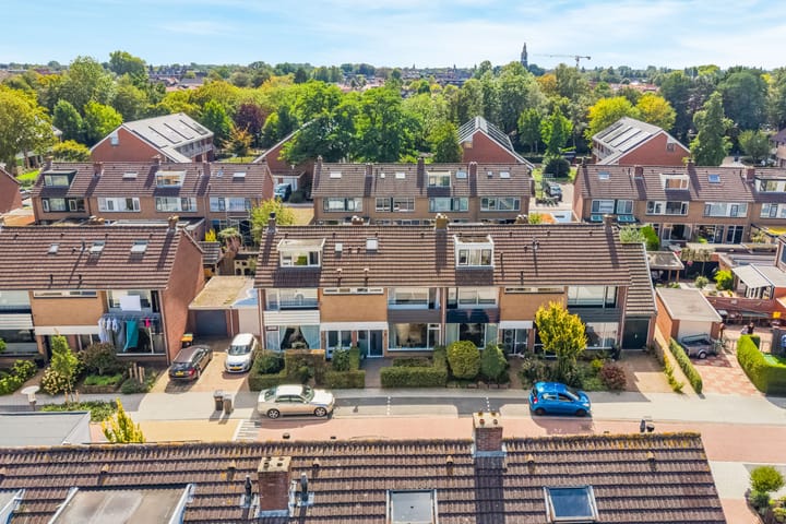 Tussenwoning te koop: Heinencamp 5, Nijkerk