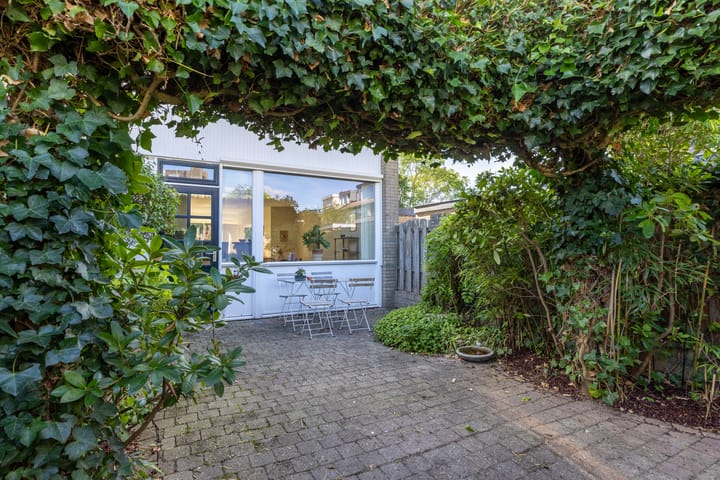 Tussenwoning te koop: J.A.Fijnvandraatlaan 123, Weesp