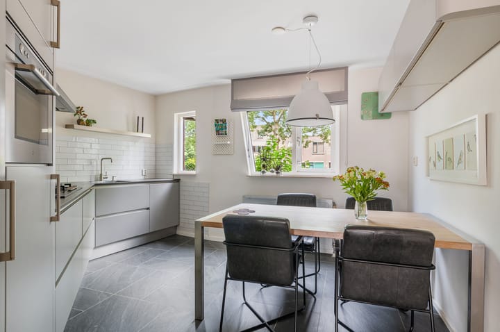 Tussenwoning te koop: Ina Boudier-Bakkerdreef 22, Hoofddorp