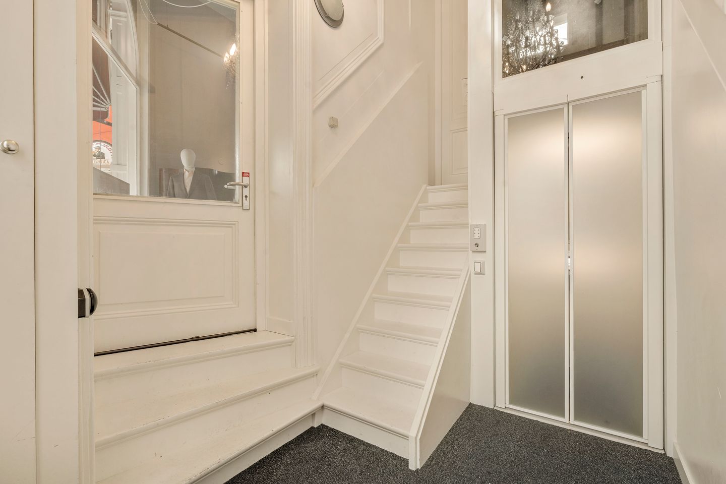 Bekijk foto 3 van Jacob Obrechtstraat 9-H