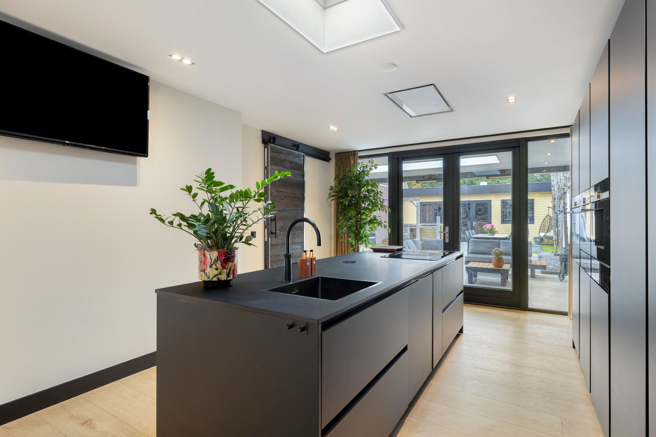 Photo 21 of van Salm-Salmstraat 3