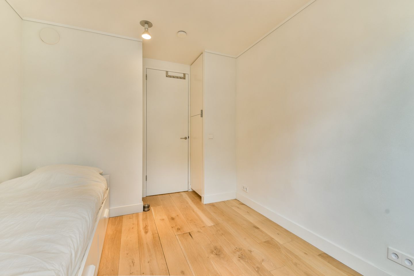 Photo 25 of Lizzy Ansinghstraat 60