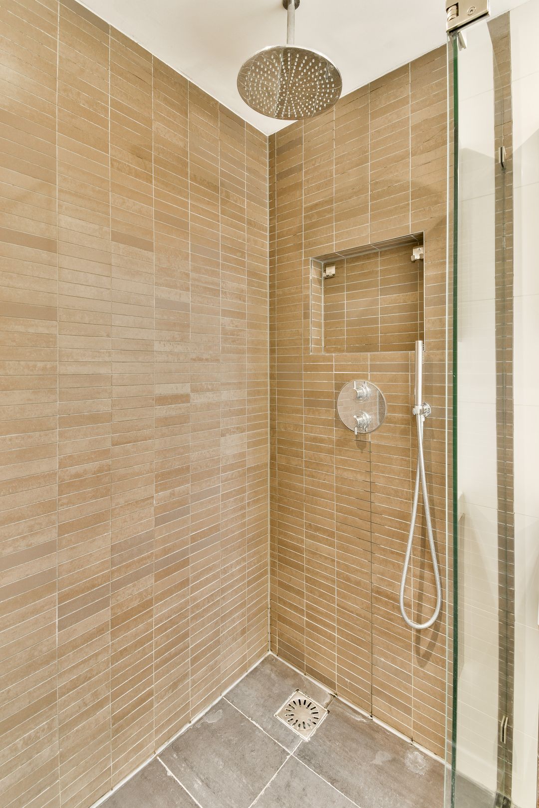 Photo 23 of Lizzy Ansinghstraat 60