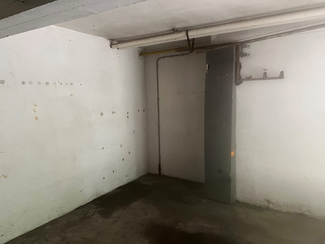 Photo 2 of Van Bassenstraat 126