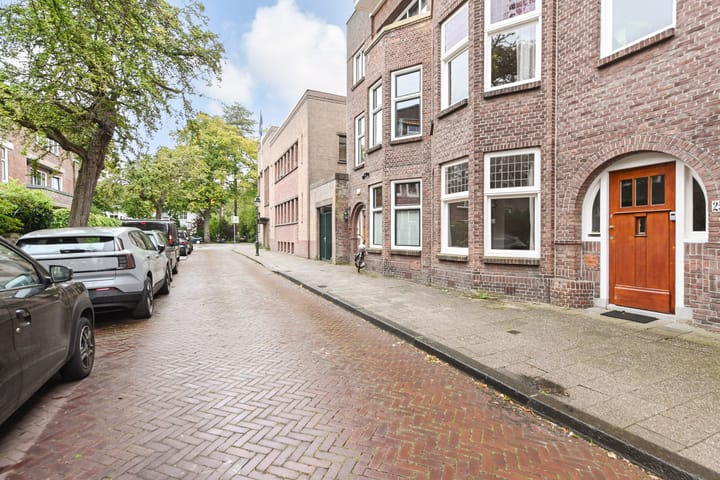 Tussenwoning te koop: Schiefbaanstraat 25, 'S-Gravenhage