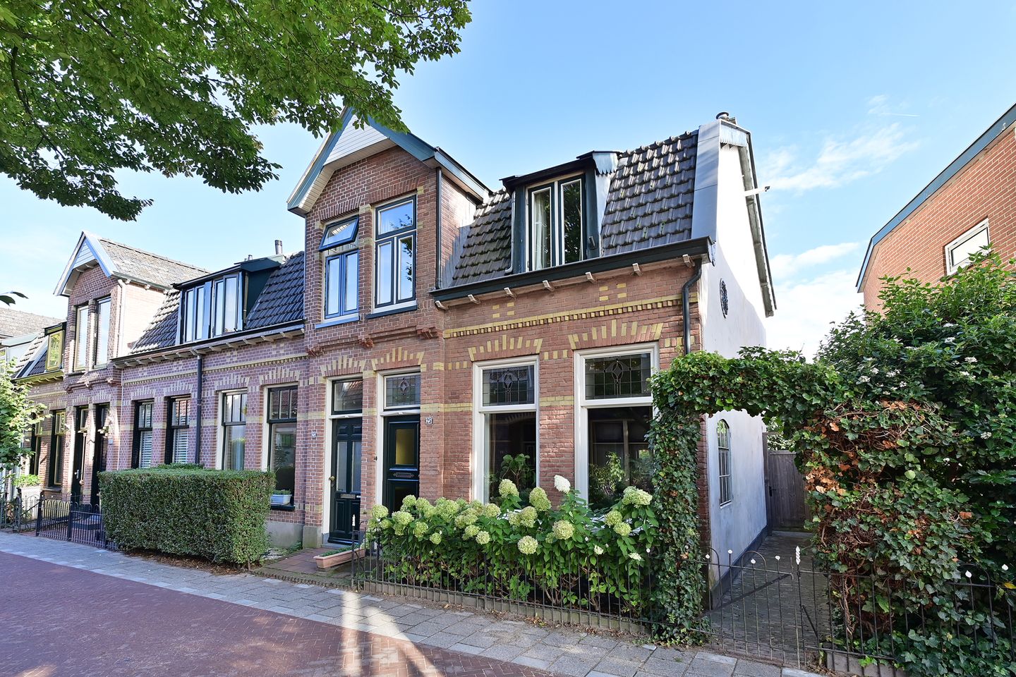 Foto 1 van Jan van Beierenstraat 25