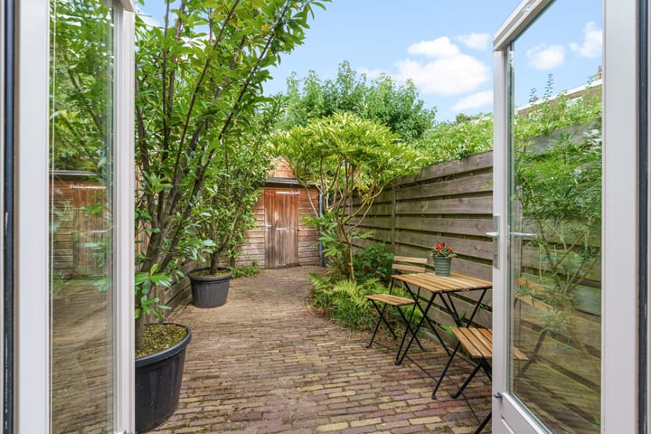 Hoekwoning te koop: Ferdinand Bolstraat 2A, Utrecht