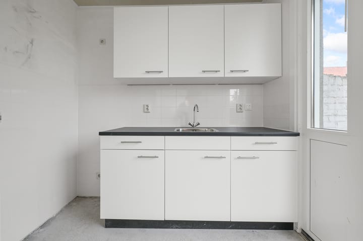 Hoekwoning te koop: Meidoornstraat 83, Zaandam