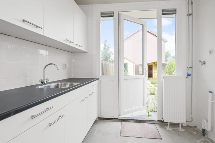Hoekwoning te koop: Meidoornstraat 83, Zaandam